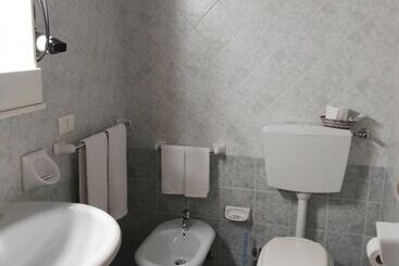 住宿加早餐  Cloris Guest House