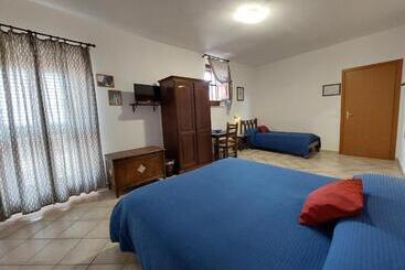 住宿加早餐  Cloris Guest House