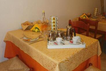住宿加早餐  Cloris Guest House