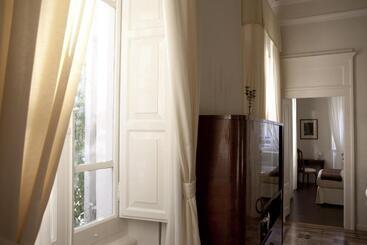 تختخواب و صبحانه Dimora Novecento