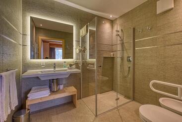 تختخواب و صبحانه Garni Appartments Helvetia