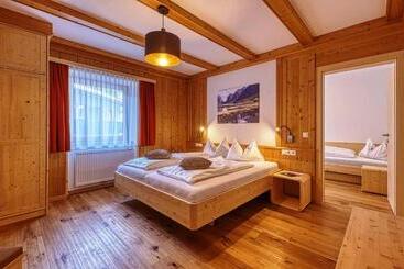 تختخواب و صبحانه Garni Appartments Helvetia