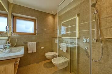تختخواب و صبحانه Garni Appartments Helvetia