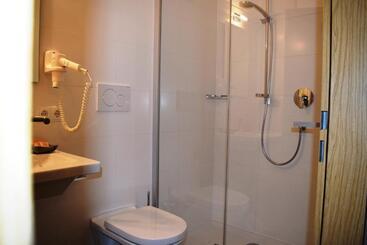 تختخواب و صبحانه Garni Appartments Helvetia