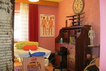 تختخواب و صبحانه Garni Appartments Helvetia