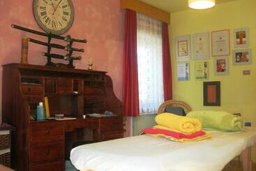 تختخواب و صبحانه Garni Appartments Helvetia