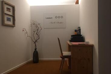 住宿加早餐  Haus Lasaun