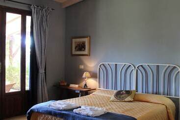 تختخواب و صبحانه Santa Igia Country House