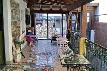 تختخواب و صبحانه Villa Felice