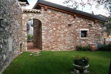 Bed & Breakfast Giardini Di Corte