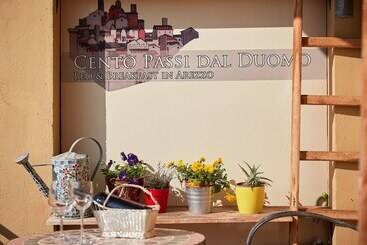 Cento Passi Dal Duomo B&b