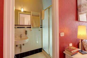 Cento Passi Dal Duomo B&b