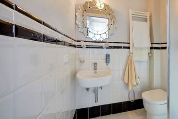 Cento Passi Dal Duomo B&b