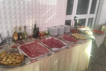 Отель Milani