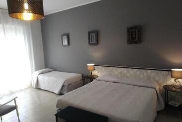 هتل Naxos B&b