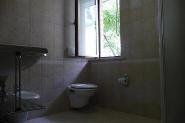 هتل Naxos B&b