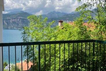 هتل Villa Emma Malcesine