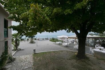 هتل Villa Pioppi