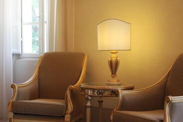 هتل Villa Rinalducci