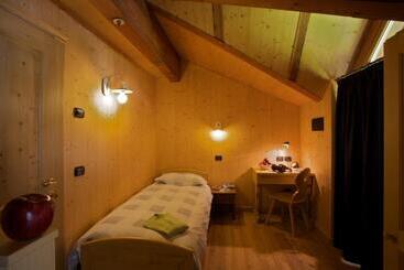B&b Affittacamere Larix