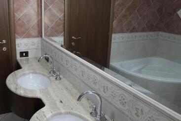 تختخواب و صبحانه Casa Del Girasole