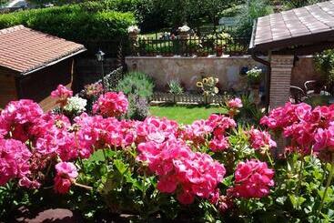 تختخواب و صبحانه Casa Del Girasole