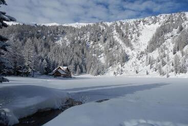 تختخواب و صبحانه Rifugio Lago Nambino