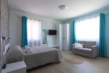 تختخواب و صبحانه Roccabianca Rooms & Studios