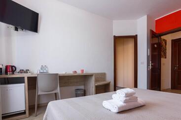 تختخواب و صبحانه Roccabianca Rooms & Studios