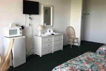 Gold Crest Motel