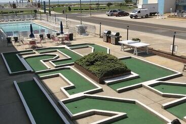 Gold Crest Motel