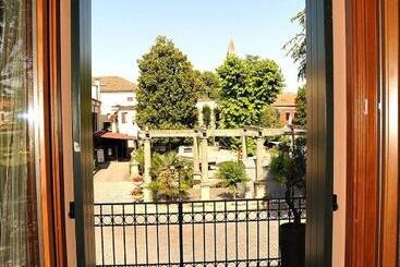 فندق Albergo Minuetto