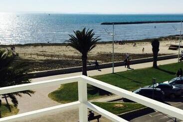 هتل Cafe Miramar