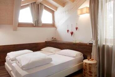 Chalet Vites Mountain - Canazei