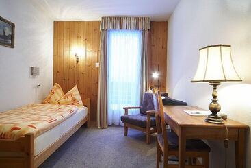 هتل Chamanna Bed & Breakfast
