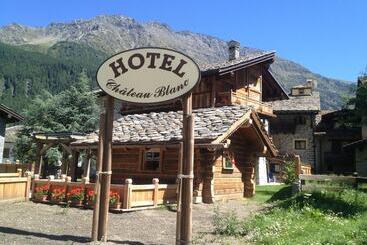 Chateau Blanc - La Thuile