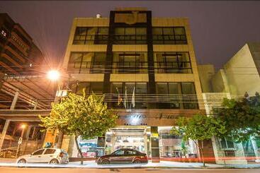 هتل Jacques Georges Tower