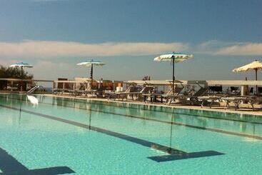 هتل La Rosa Dei Venti Resort