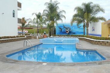 هتل Splash Inn