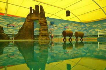 هتل Splash Inn