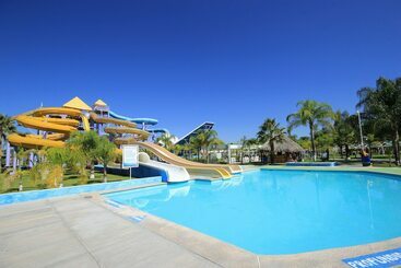 هتل Splash Inn