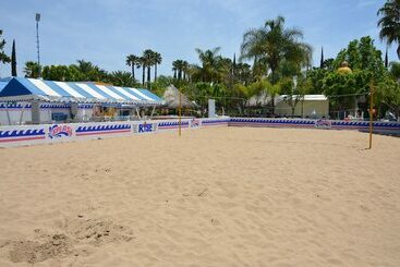 هتل Splash Inn