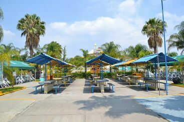 هتل Splash Inn
