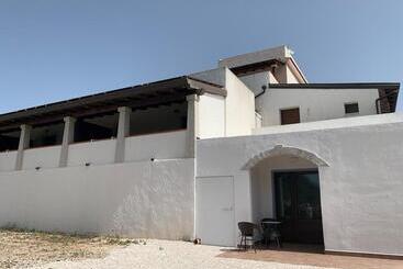 هتل Turismo Rurale Belvedere Pradonos