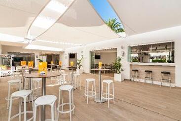 Apartamentos Globales Lord Nelson