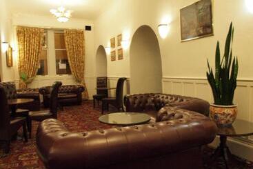 Argyll Arms Hotel