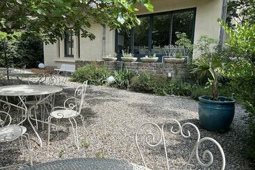 تختخواب و صبحانه La Villa Carcassonne