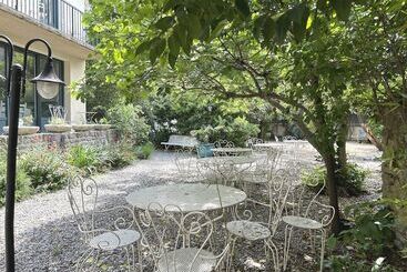 تختخواب و صبحانه La Villa Carcassonne