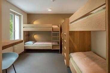 Cransmontana Youth Hostel