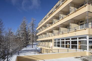 Cransmontana Youth Hostel